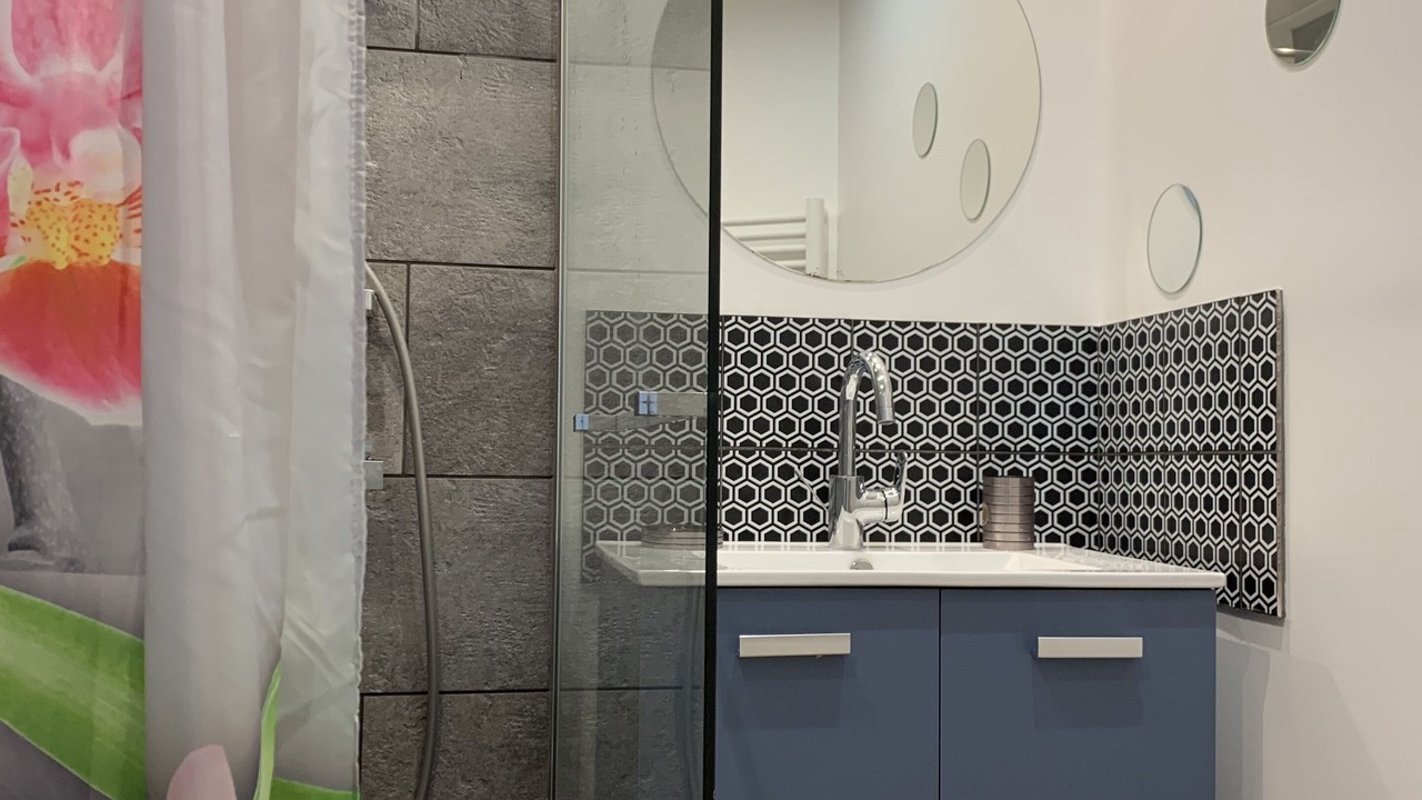 Photo of Bathroom in Friville-Escarbotin