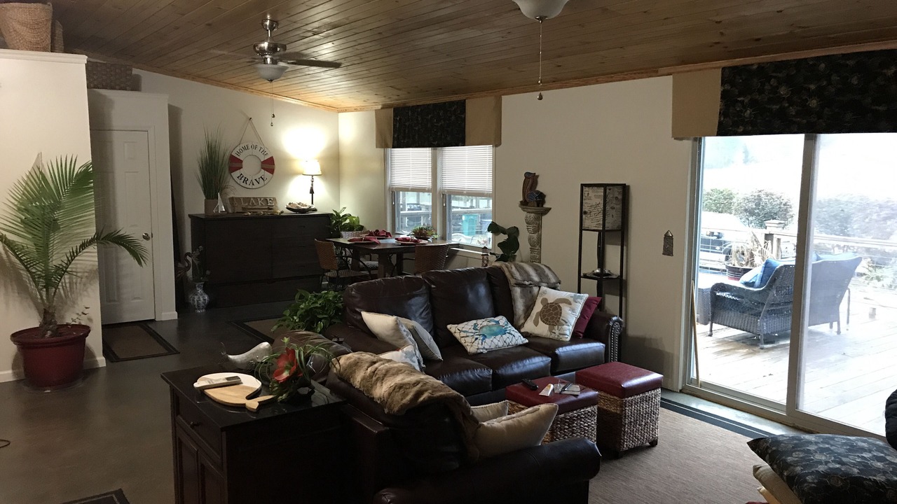 Photo of Livingroom in Leesburg