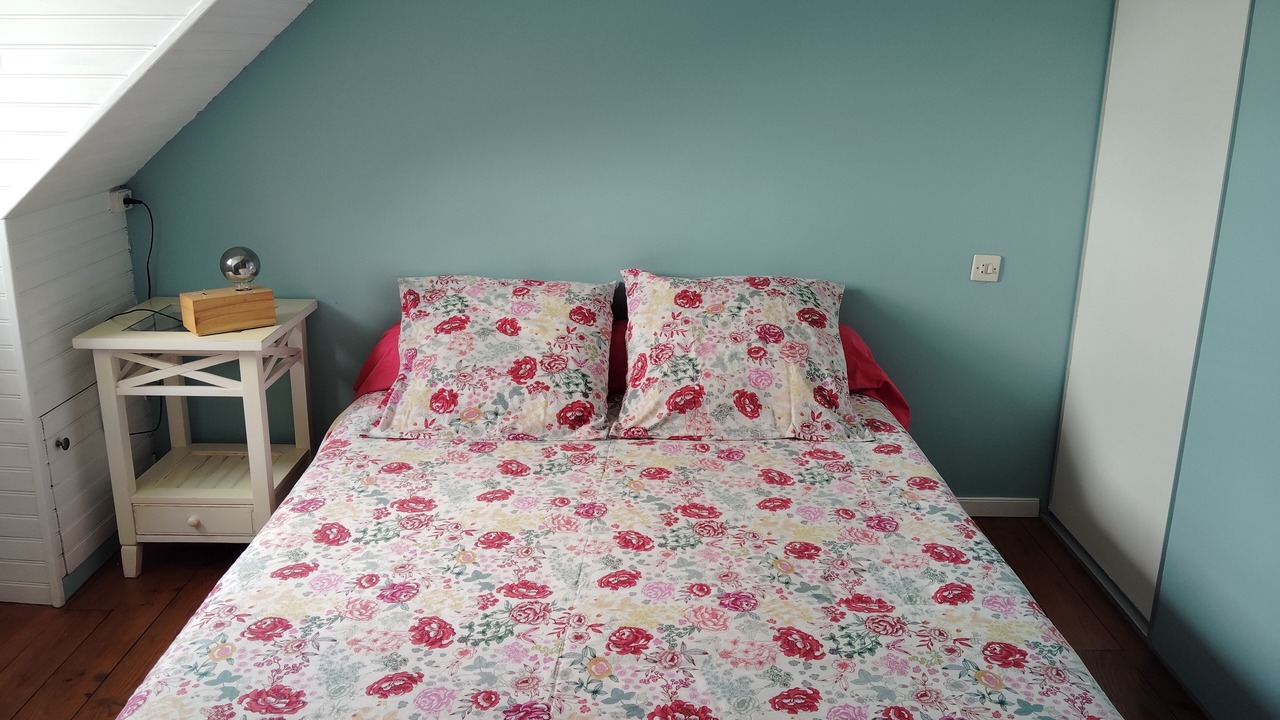 Photo of Bedroom in Brelevenez