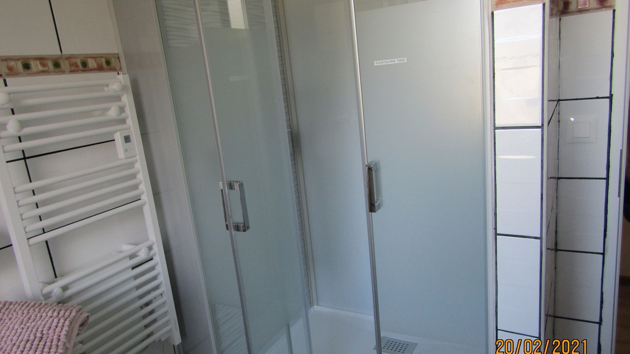 Photo of Bathroom in Premanon