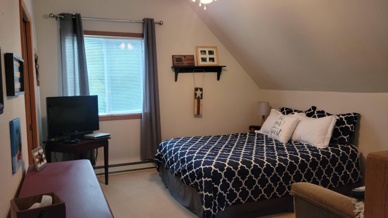 Photo of Bedroom in Northeast Michigan
