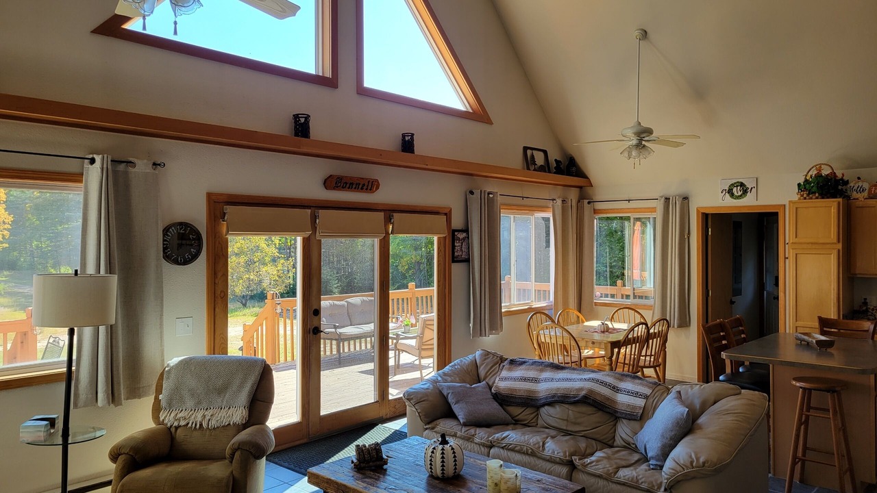 Photo of Livingroom in Northeast Michigan