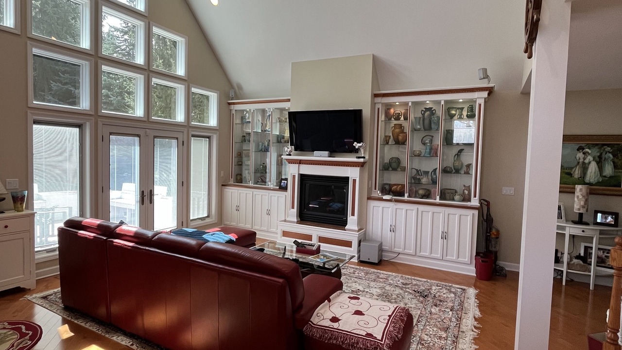 Photo of Livingroom in Delavan Lake