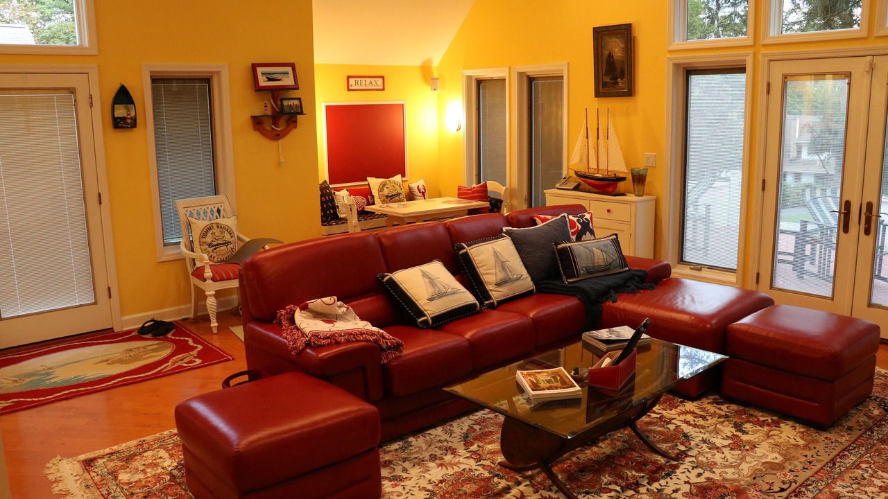 Photo of Livingroom in Delavan Lake
