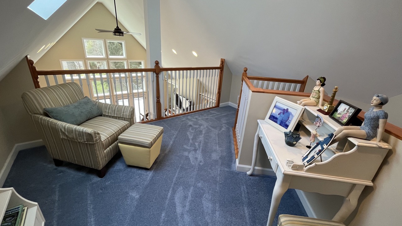 Photo of Livingroom in Delavan Lake