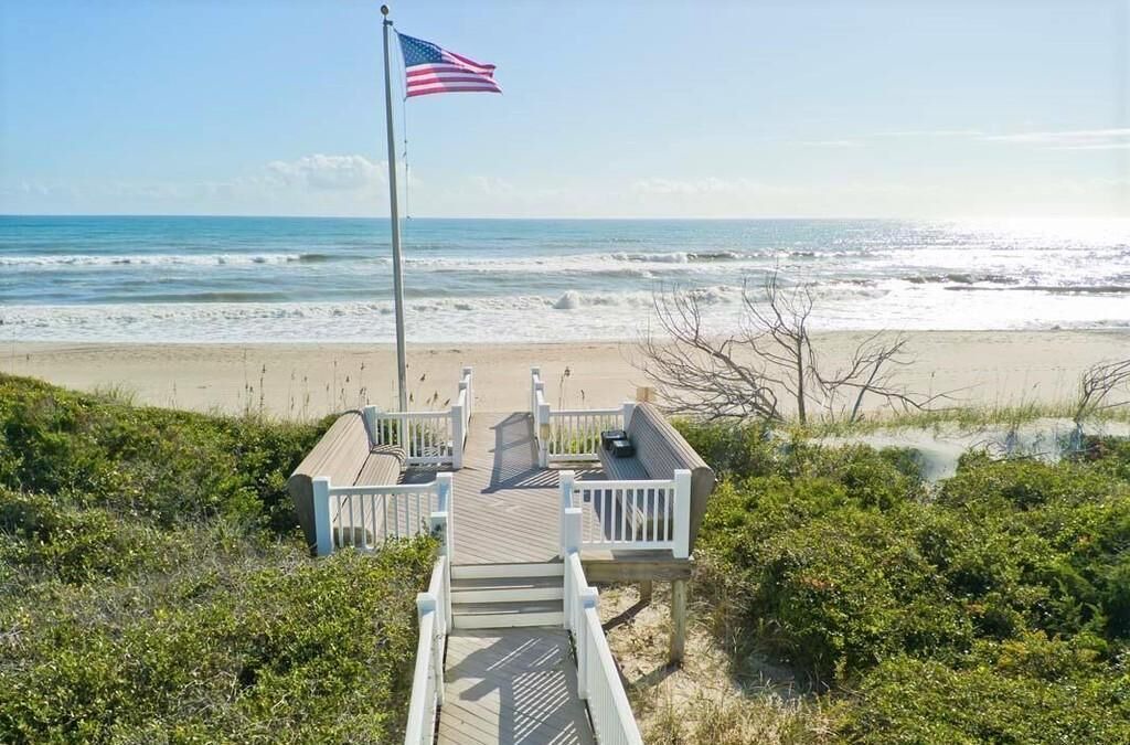 Photo of Others in Pine Knoll Shores
