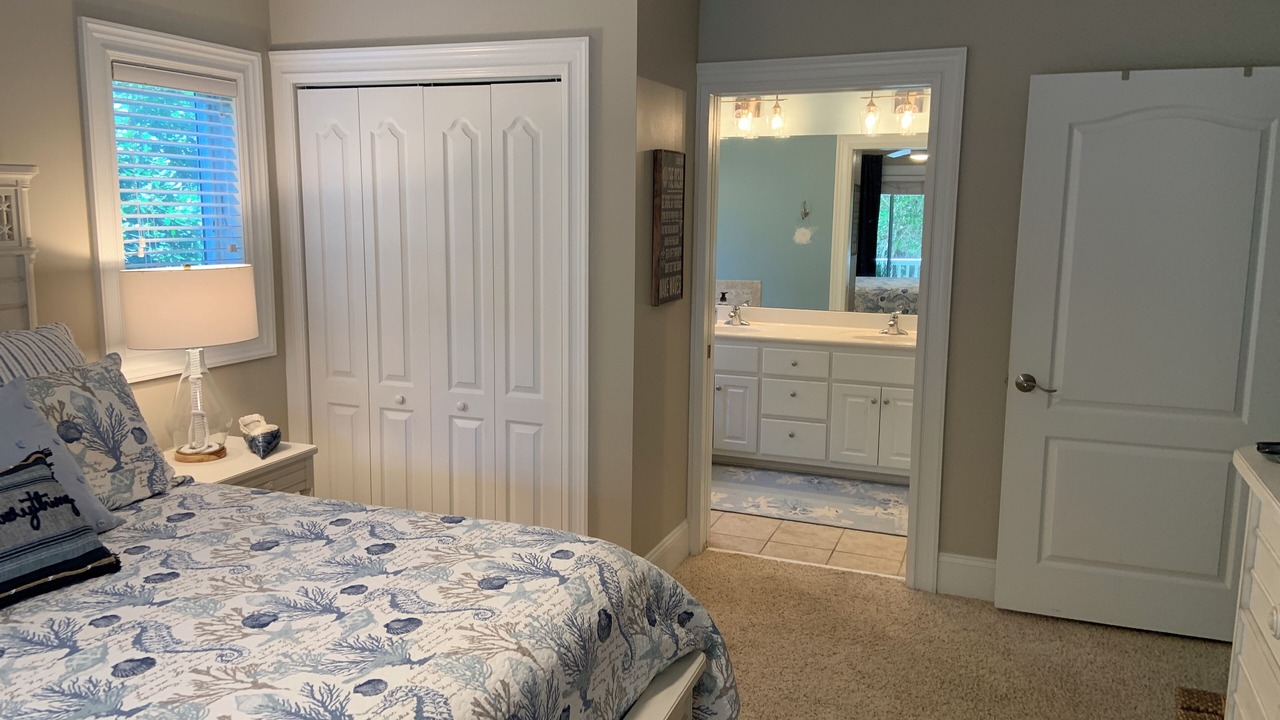 Photo of Bedroom in Pine Knoll Shores