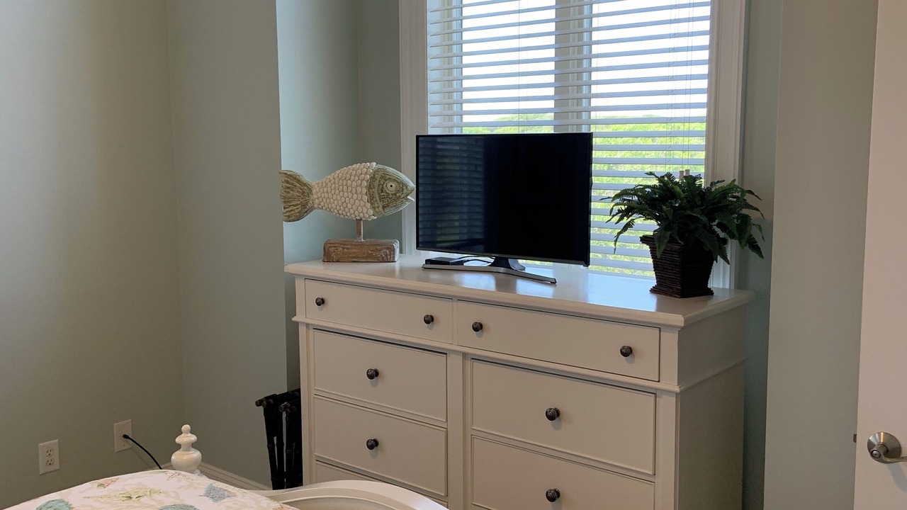 Photo of Bedroom in Pine Knoll Shores