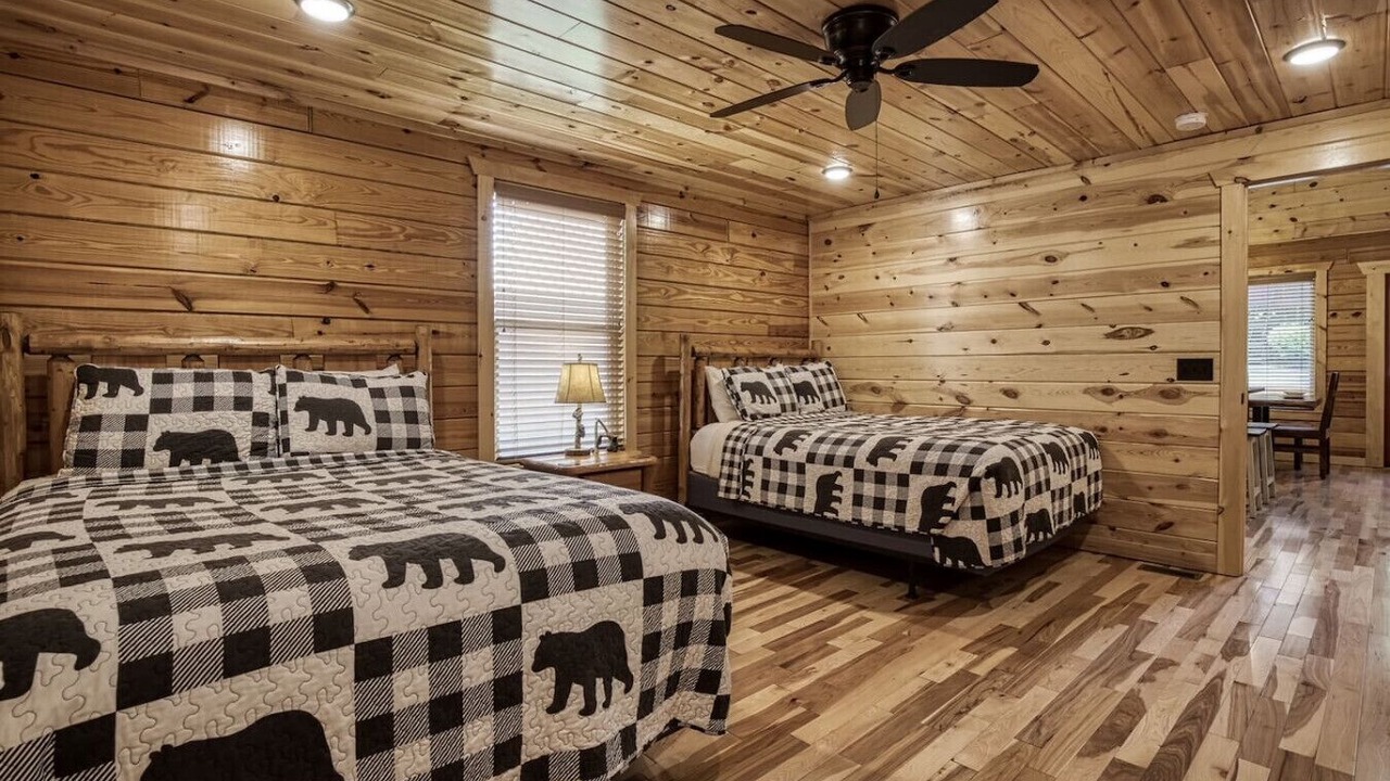 Photo of Bedroom in White Oak Lodge