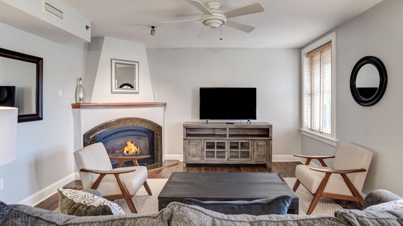 Photo of Livingroom in Asheville