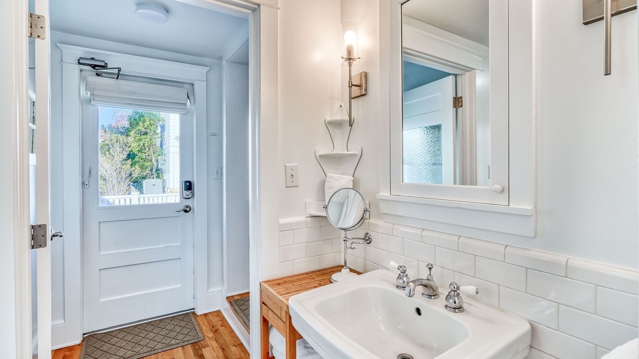 Photo of Bathroom in Seaside