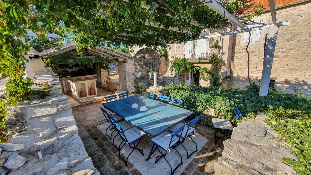 Photo of Outdoor in Zavala