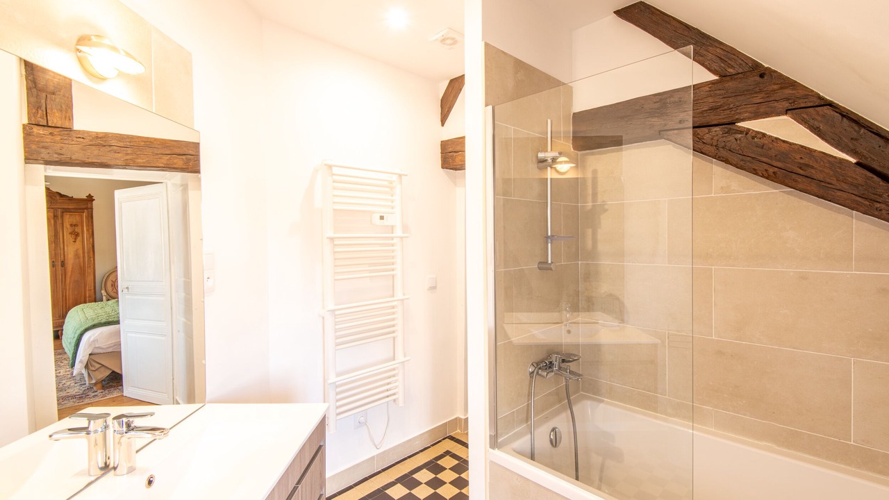 Photo of Bathroom in Chezy