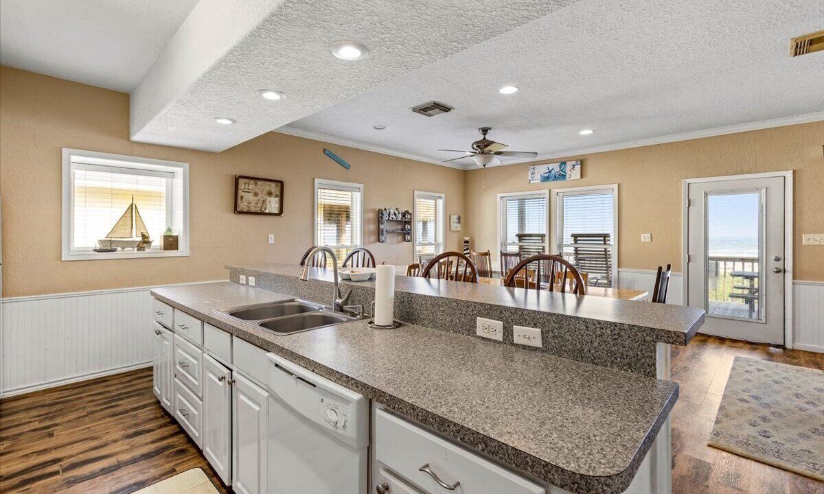 Photo of Kitchen in Surfside Beach