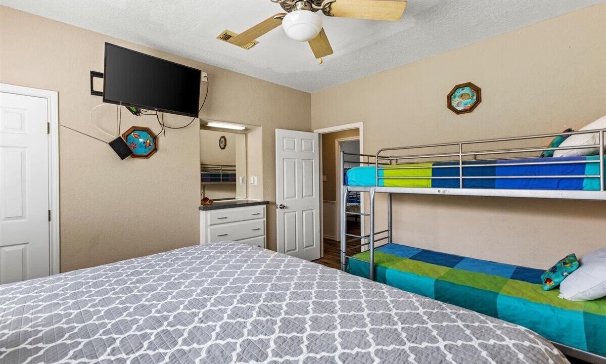 Photo of Bedroom in Surfside Beach