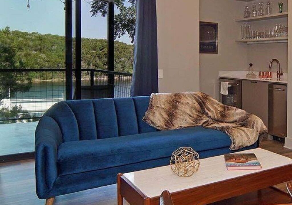 Photo of Livingroom in Graford