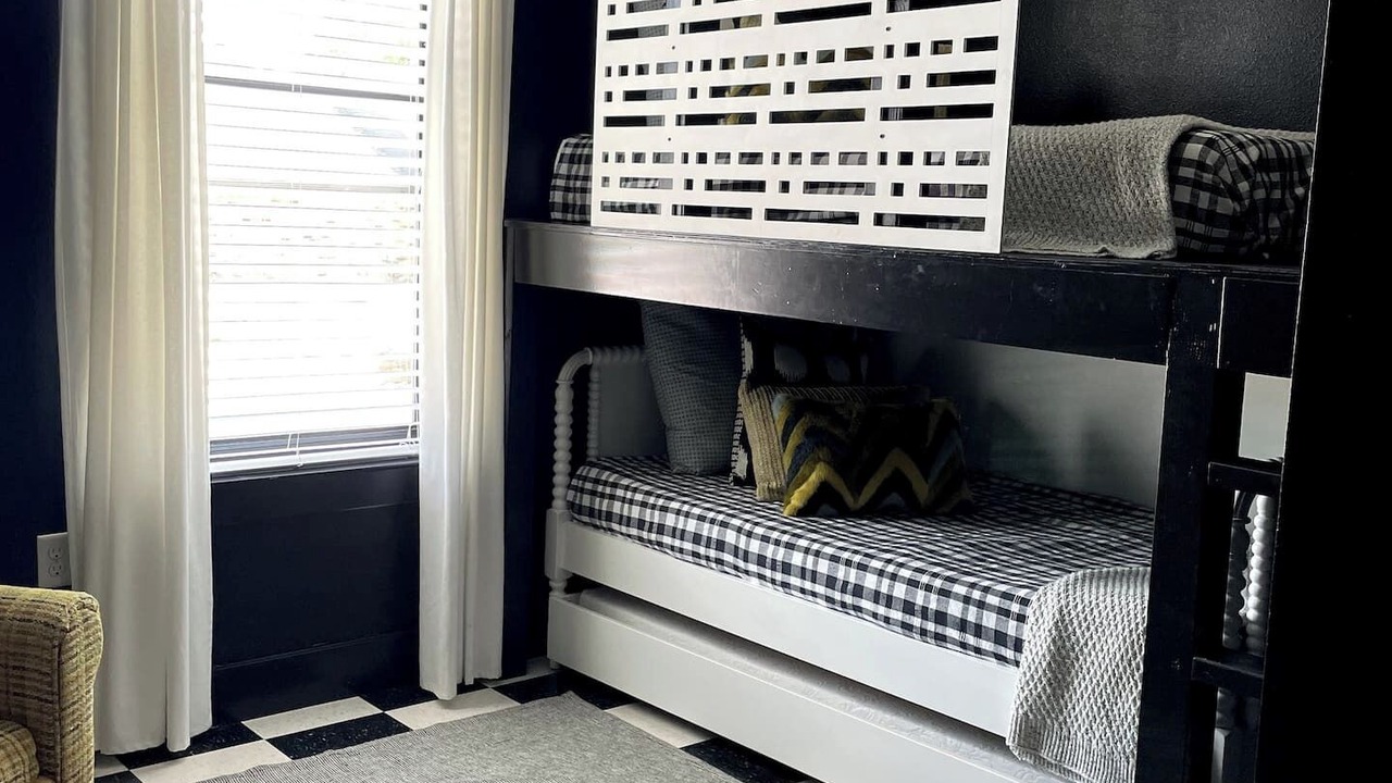 Photo of Bedroom in Grandview