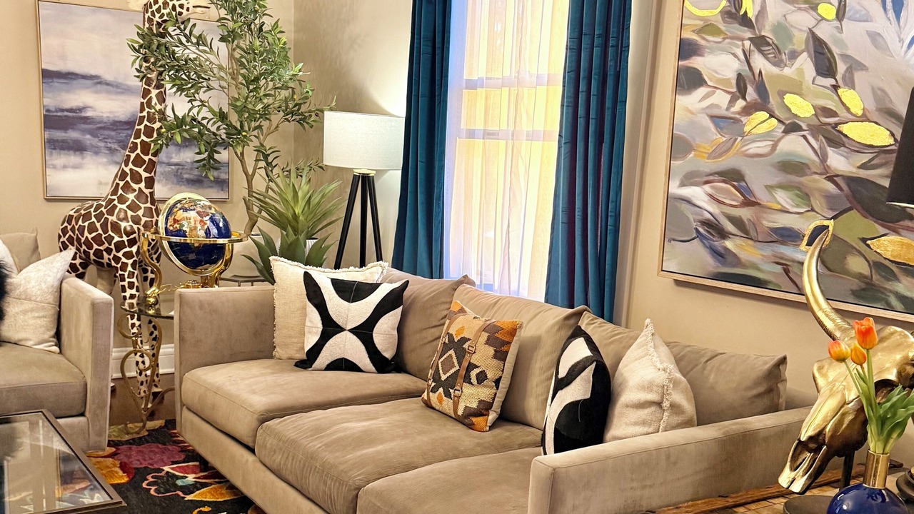 Photo of Livingroom in Historic Eastside