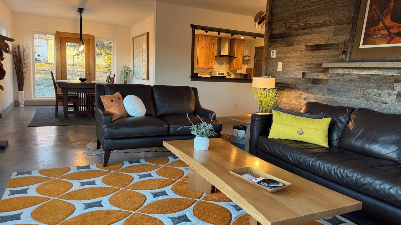 Photo of Livingroom in Monticello