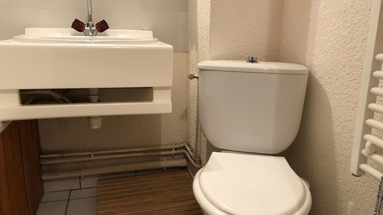 Photo of Bathroom in Demi-Quartier