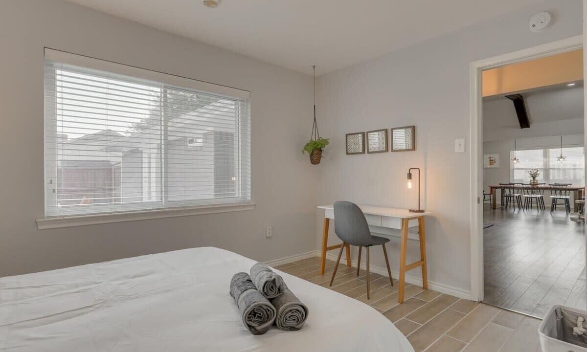 Photo of Bedroom in Garland
