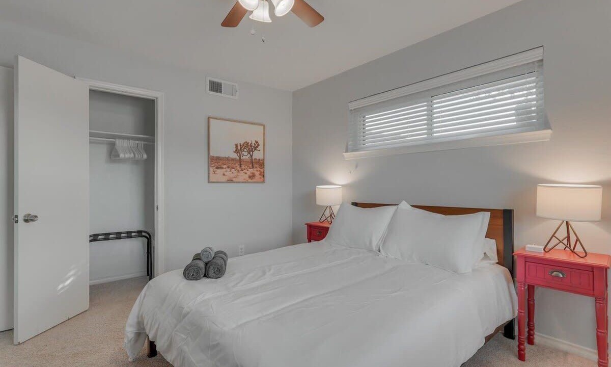 Photo of Bedroom in Garland