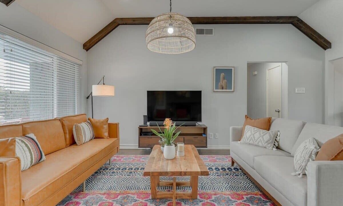 Photo of Livingroom in Garland