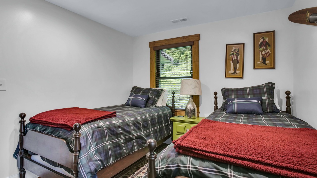 Photo of Bedroom in Skyland