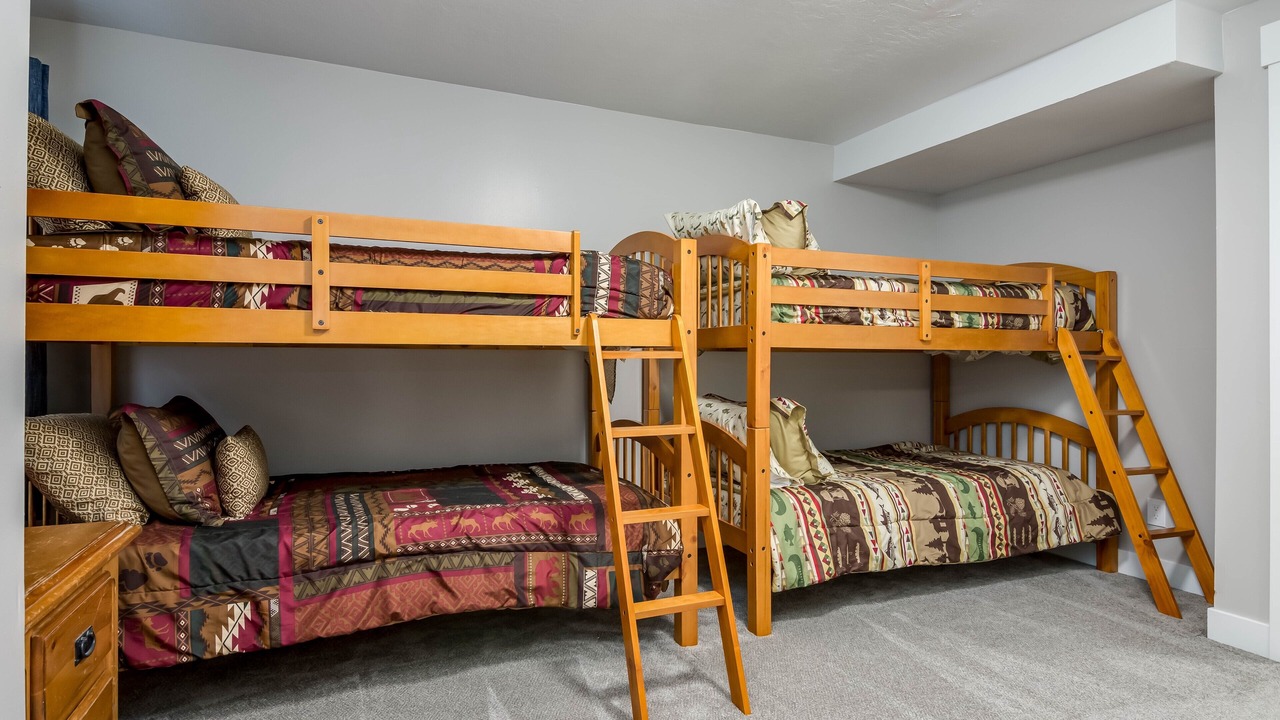 Photo of Bedroom in Cottonwood Heights