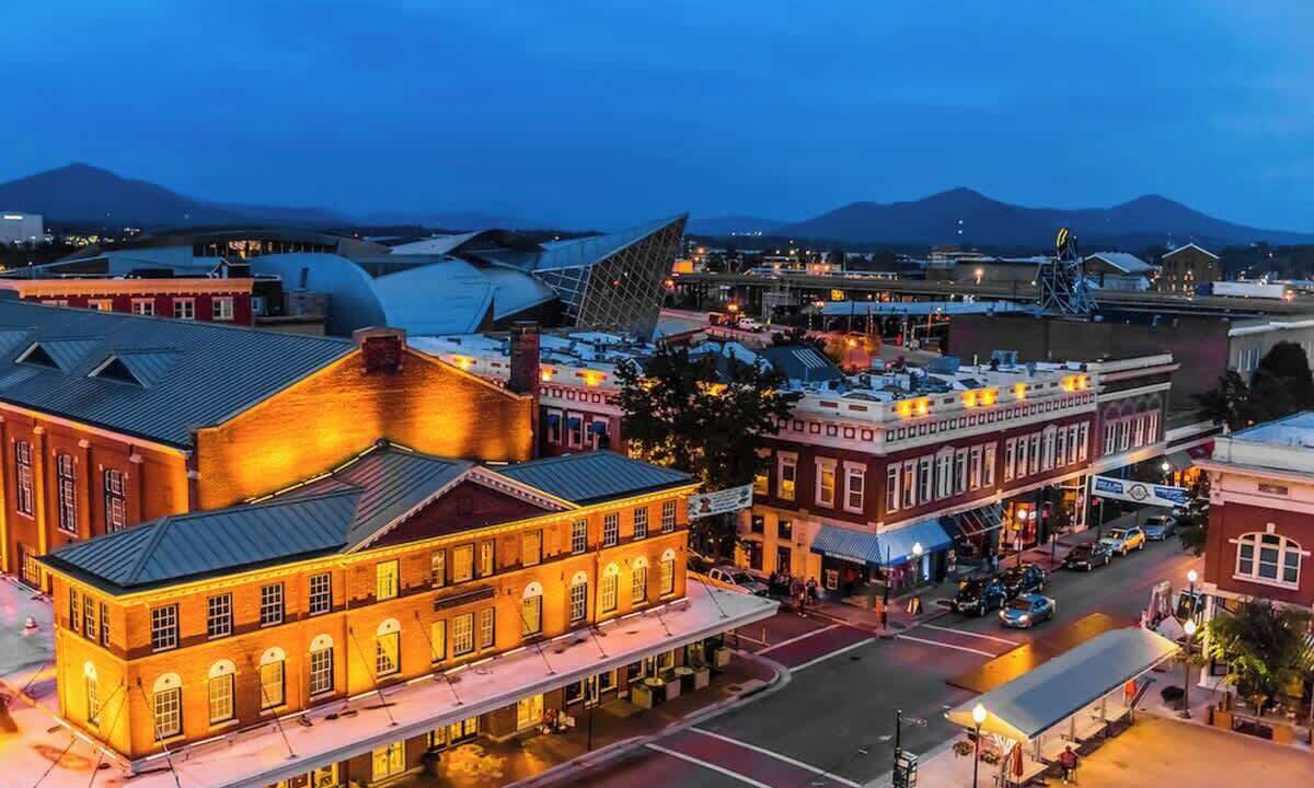 Photo of Others in Roanoke