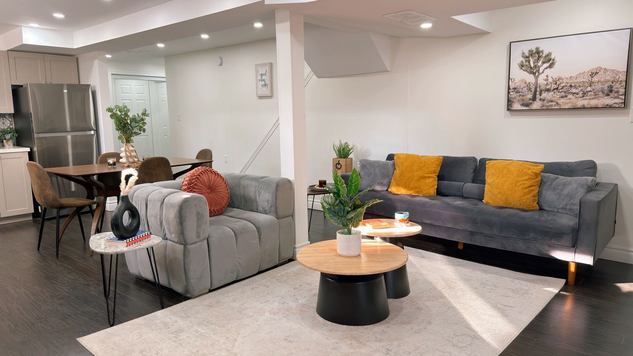 Photo of Livingroom in Newmarket