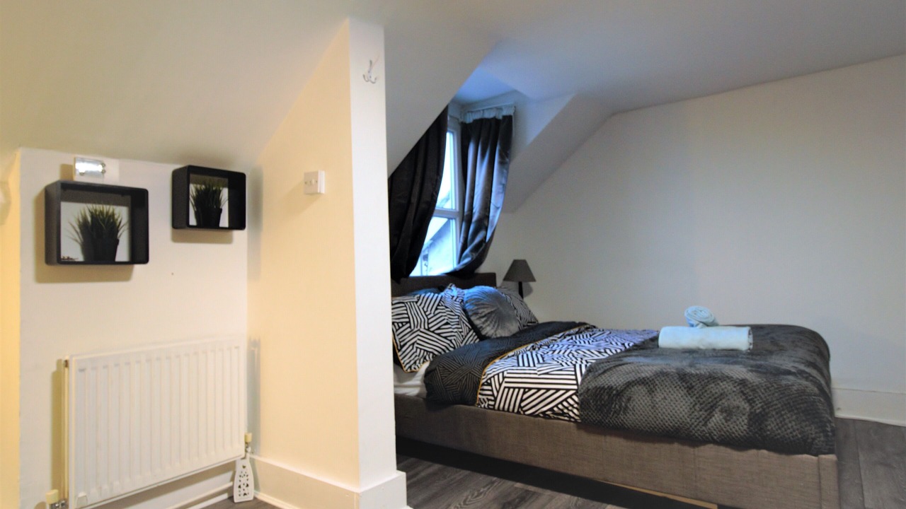 Photo of Bedroom in Wainscot
