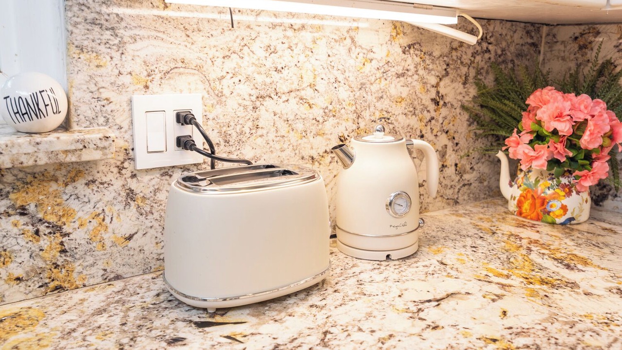 Photo of Others in Hood