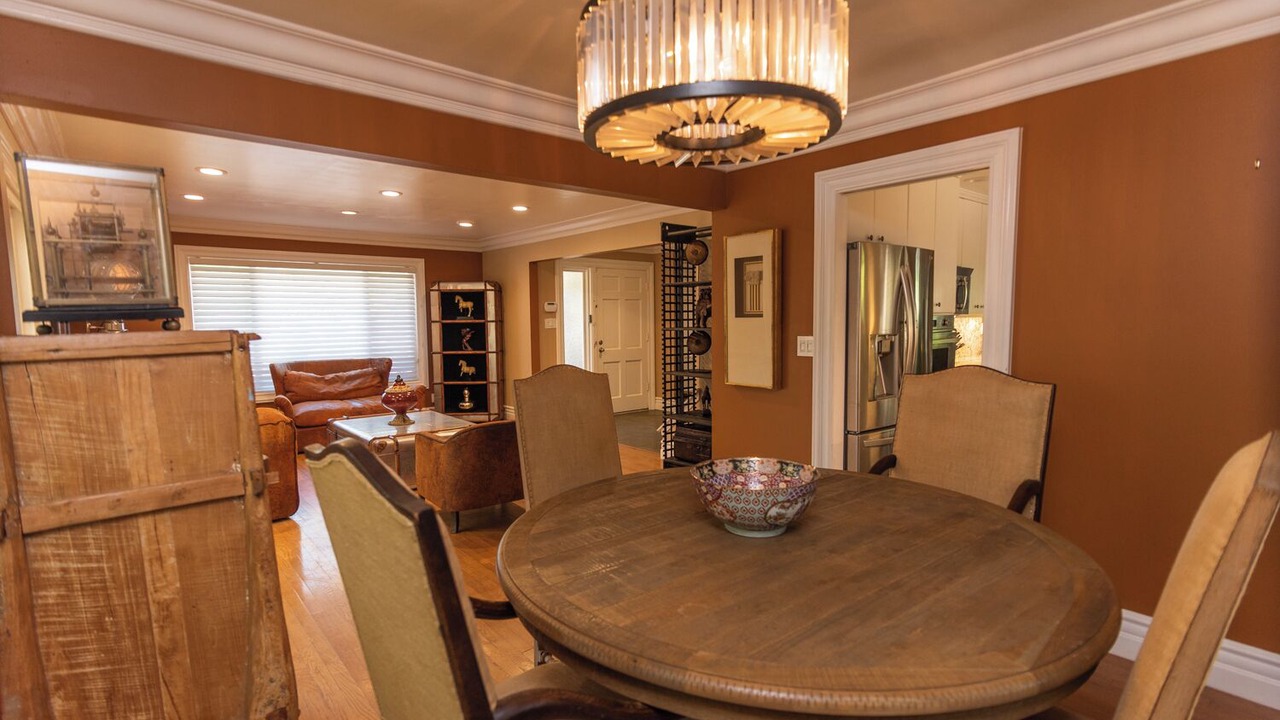 Photo of Others in Hood