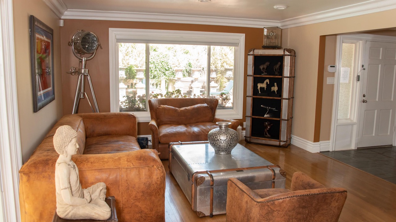 Photo of Others in Hood