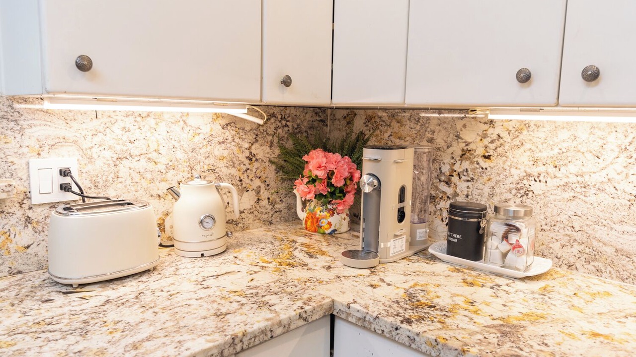 Photo of Others in Hood