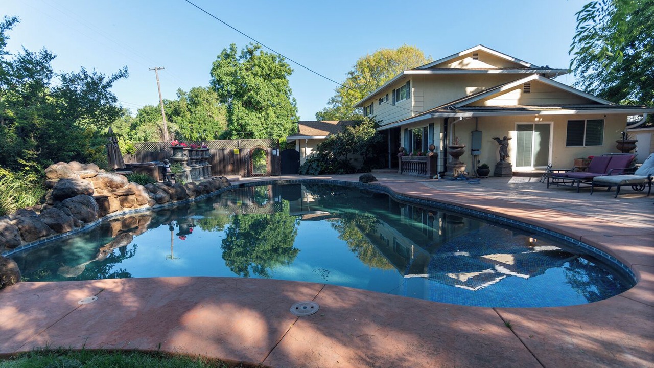 Photo of Outdoor in Hood