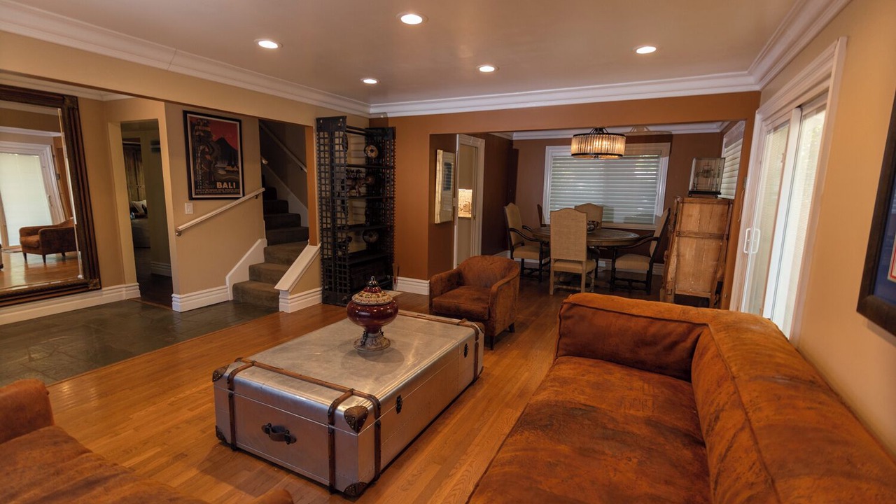 Photo of Livingroom in Hood