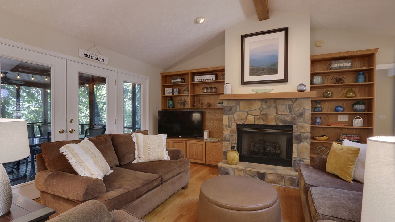 Photo of Livingroom in McGaheysville