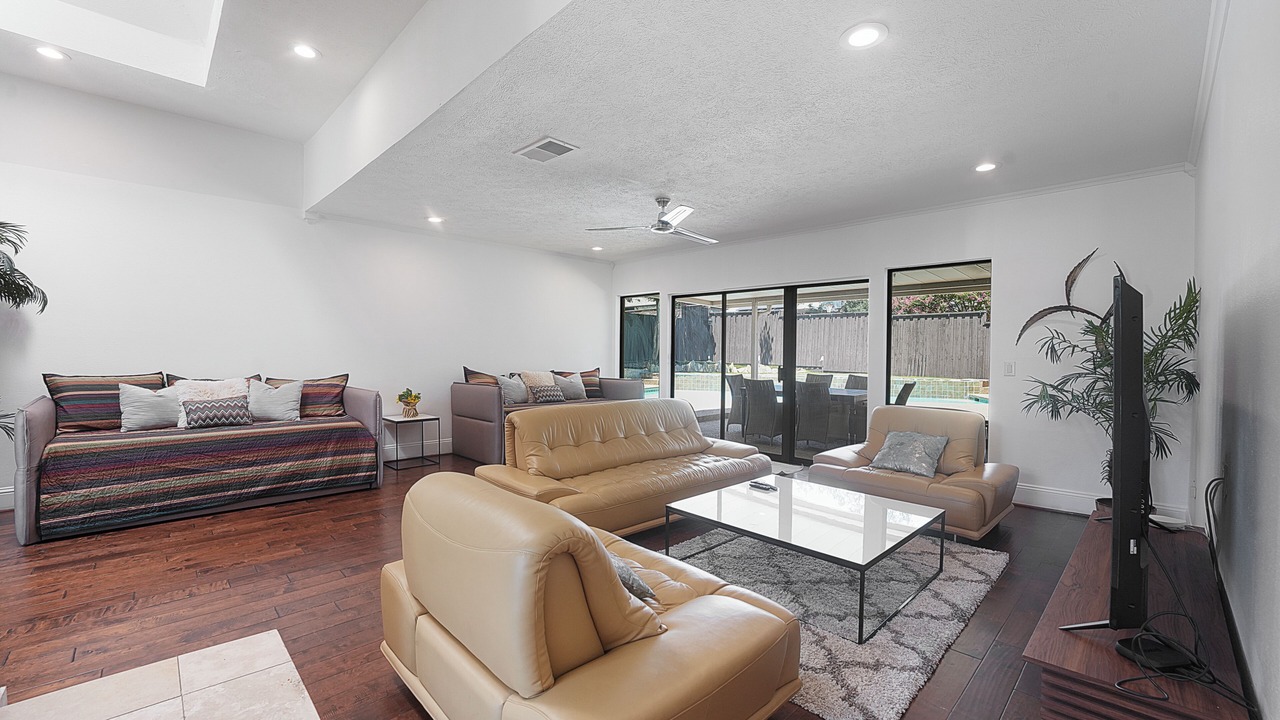Photo of Livingroom in Lake Highlands