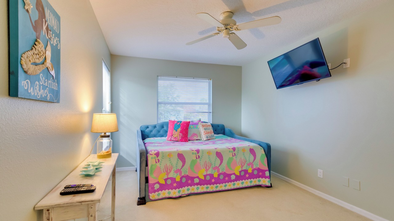 Photo of Bedroom in Weeki Wachee Gardens