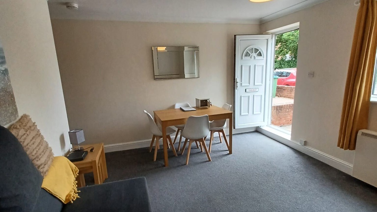 Photo of Livingroom in Shirley