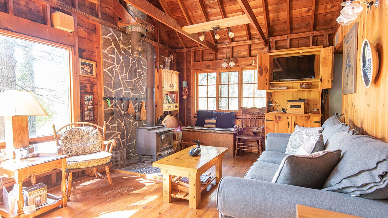 Photo of Livingroom in Broadbent