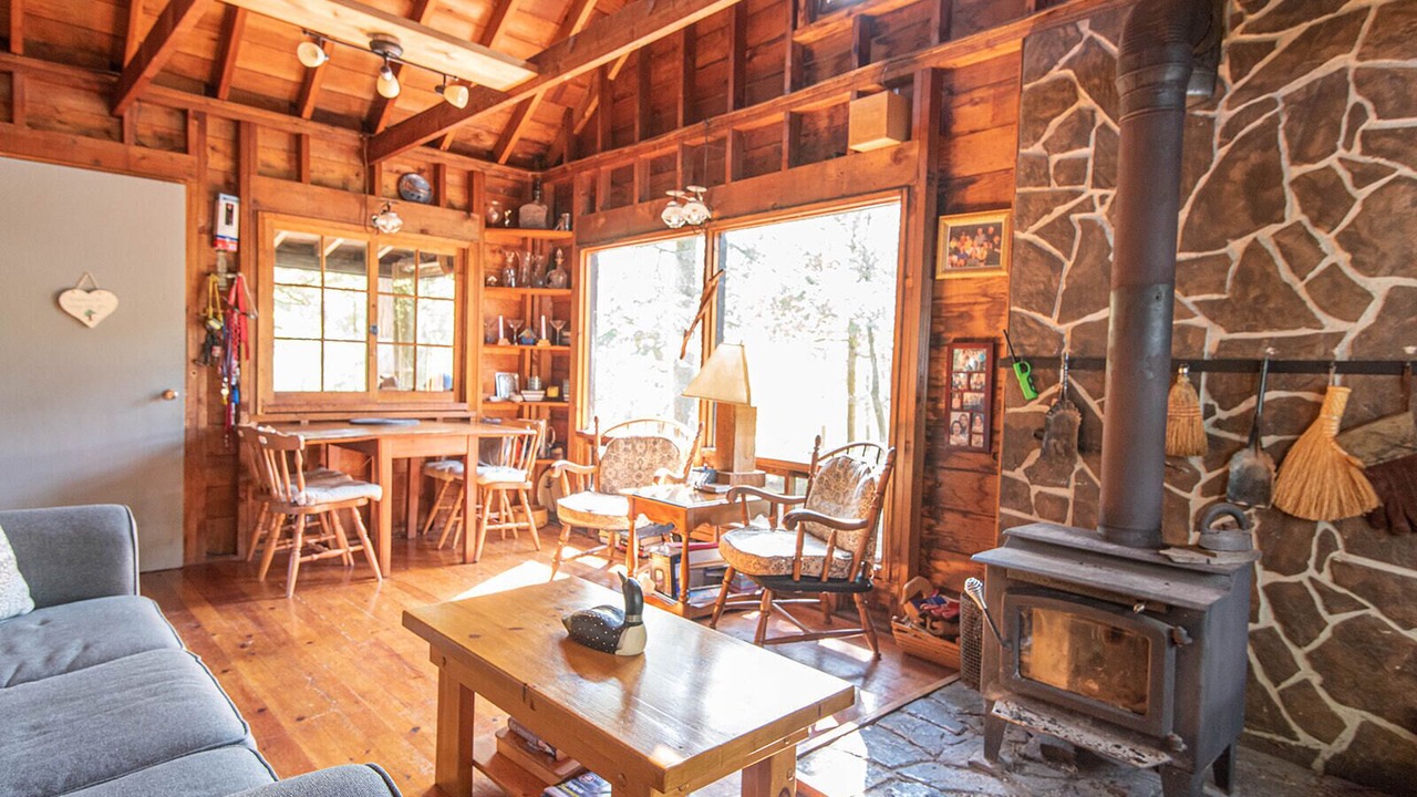 Photo of Livingroom in Broadbent
