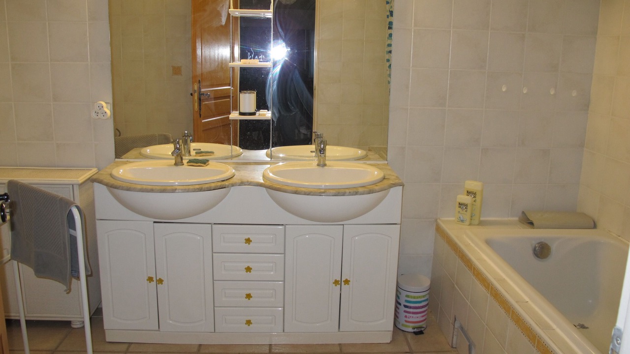 Photo of Bathroom in Boisseron