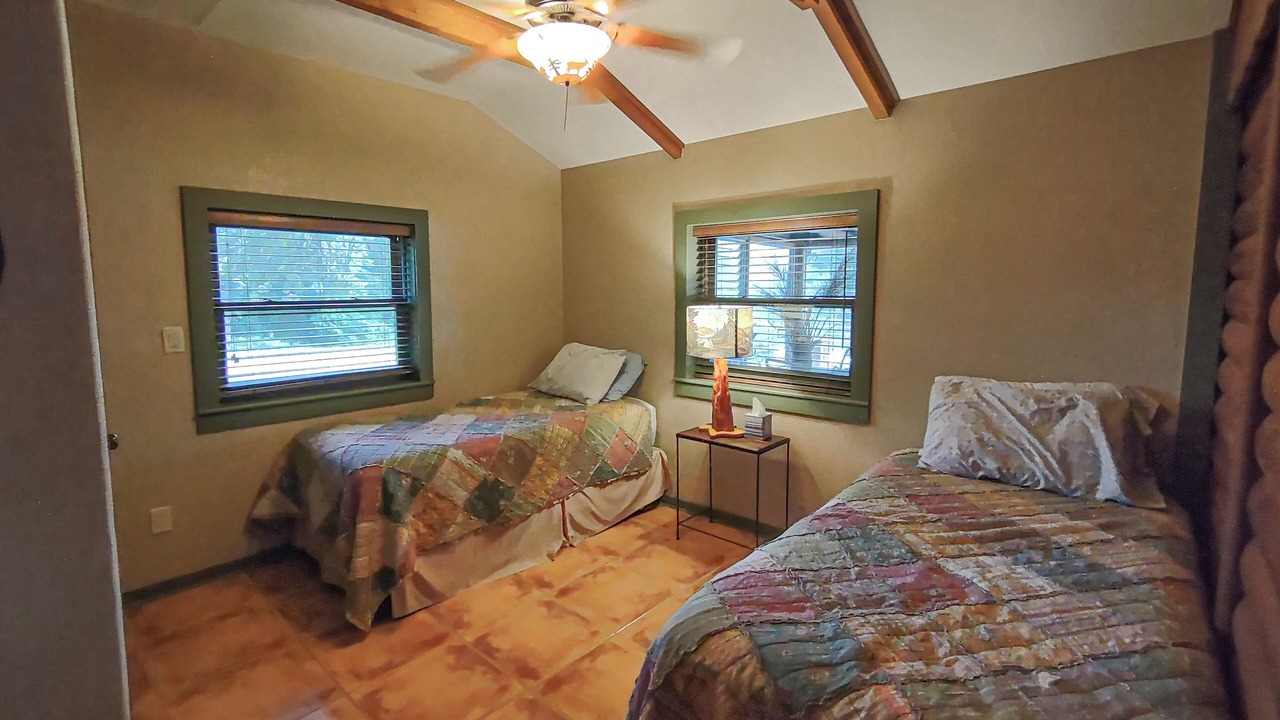 Photo of Bedroom in Edom