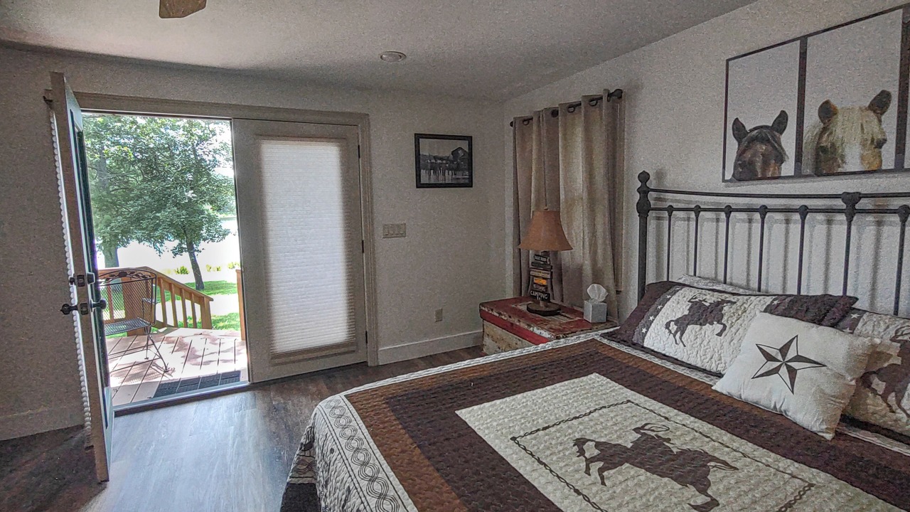 Photo of Bedroom in Edom