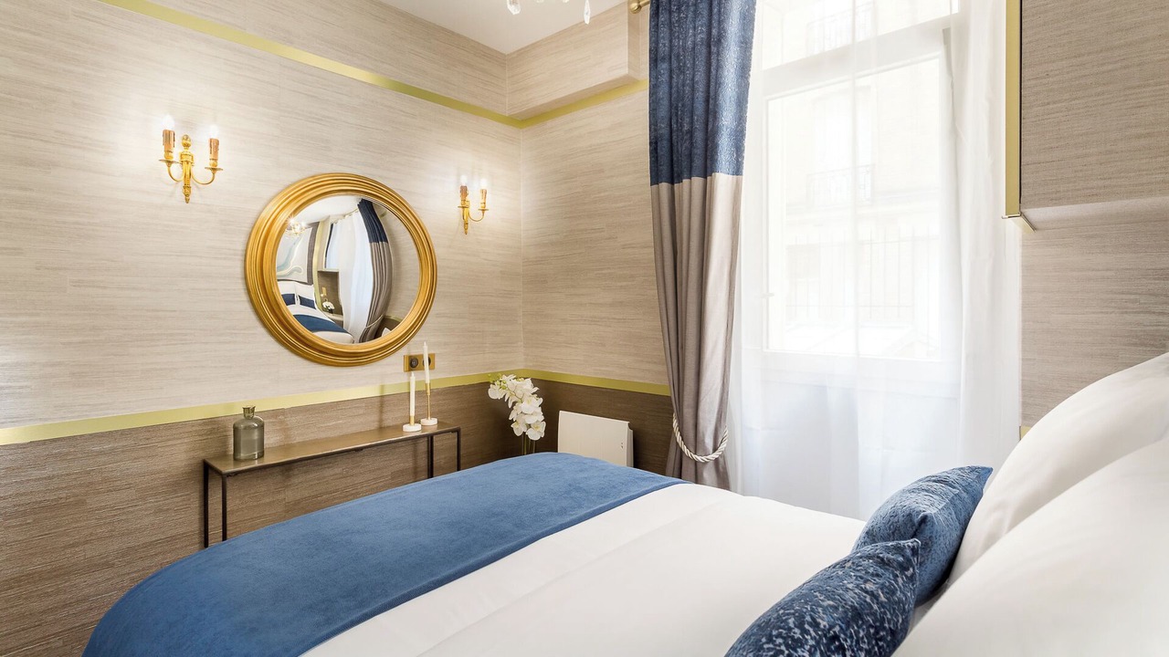 Photo of Bedroom in Faubourg Saint-Germain