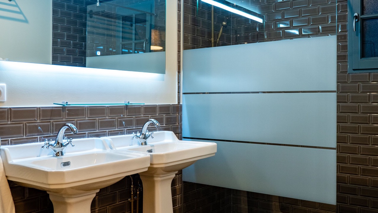Photo of Bathroom in Nogent-le-Roi
