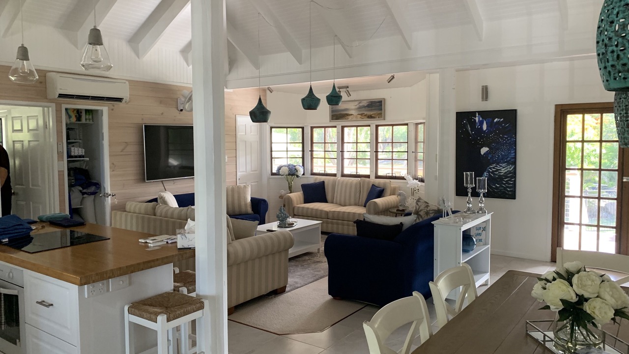 Photo of Others in Rollingstone